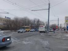 автобус-нелегал сбил девушку в Оренбурге